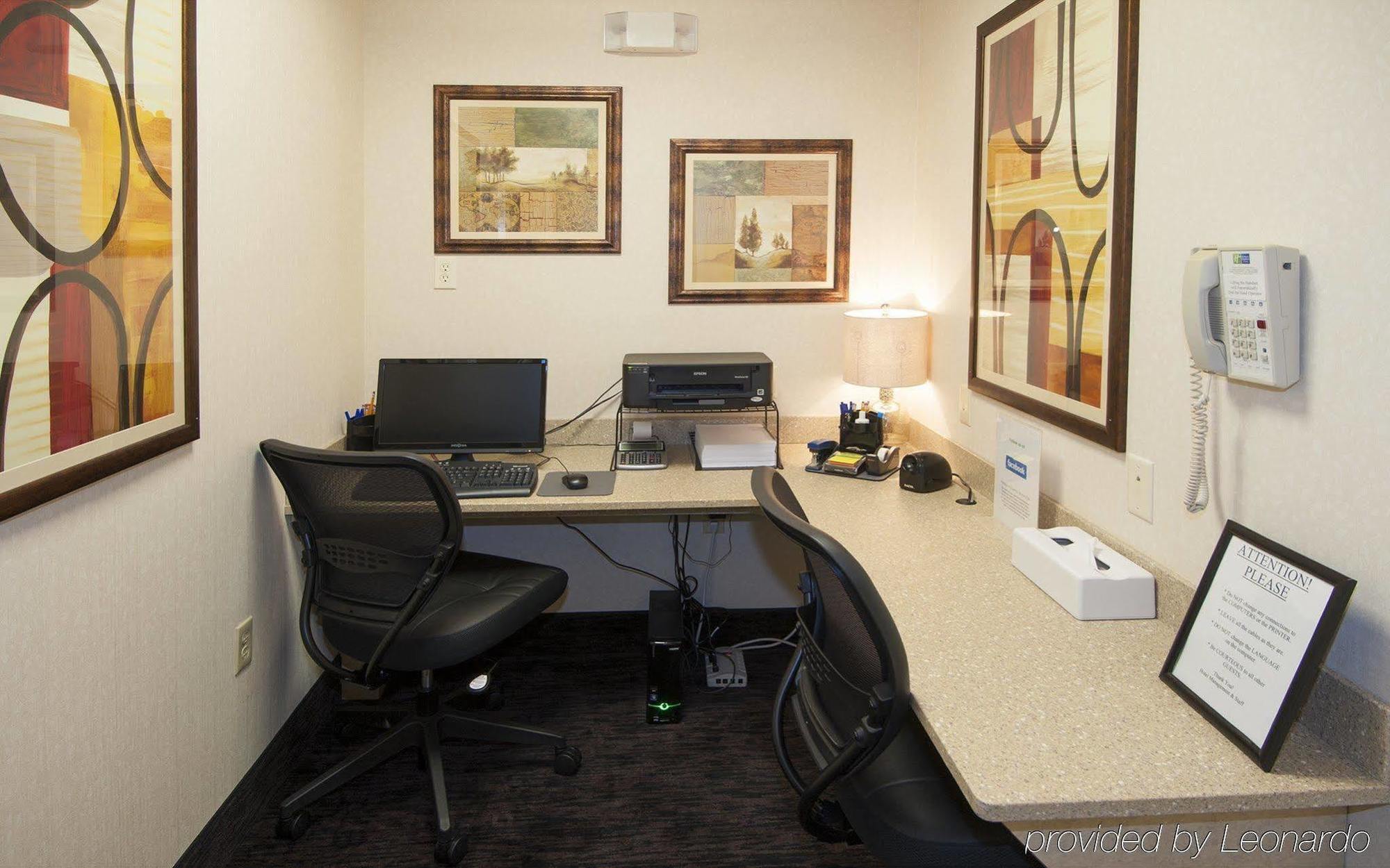 Holiday Inn Express Hotel & Suites Youngstown North-Warren/Niles By Ihg Instalações foto